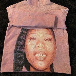 drake her loss cover are tapestry